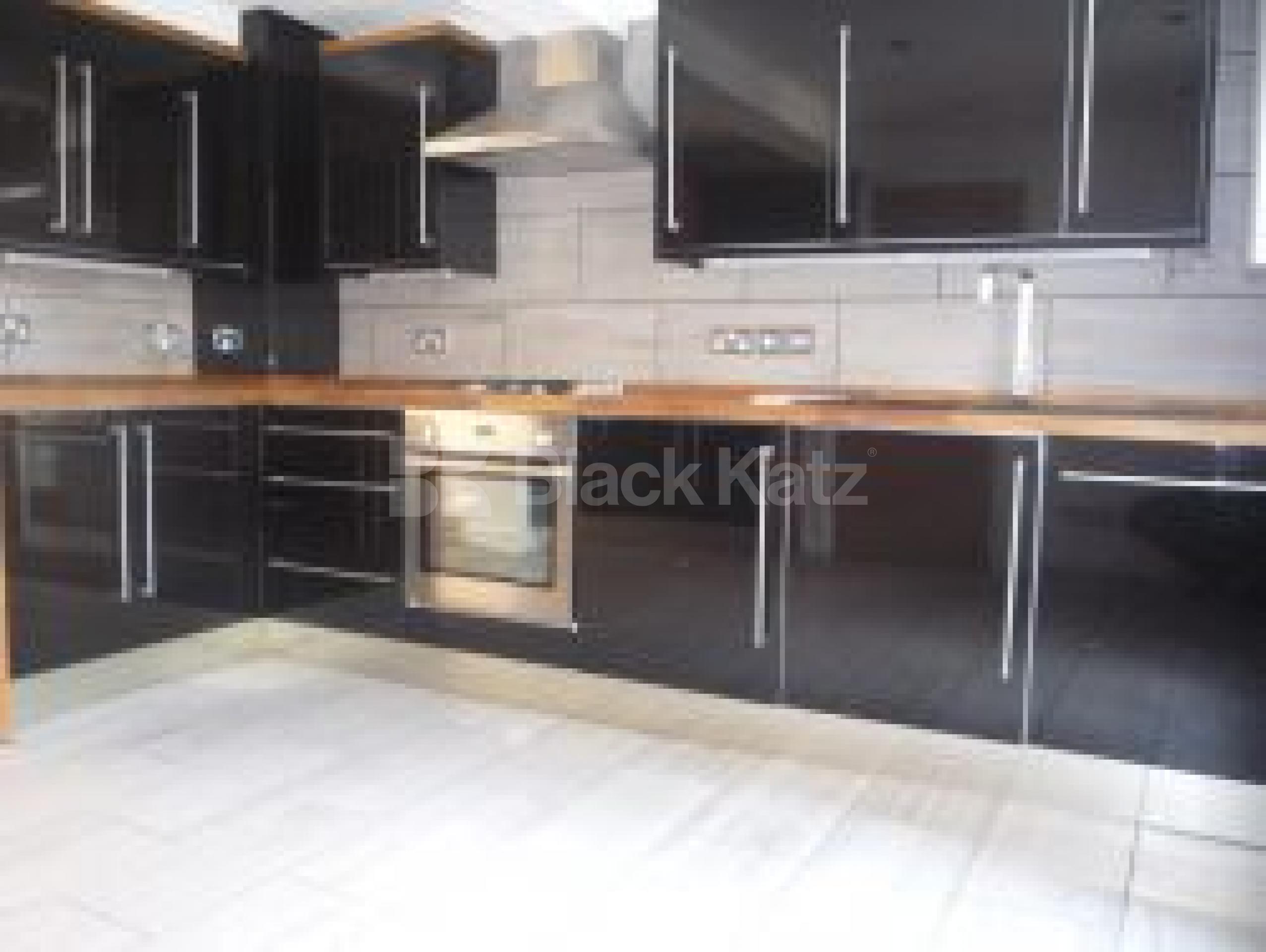 			LET!, 3 Bedroom, 1 bath, 1 reception Flat			 Womesley Road, CROUCH END N8